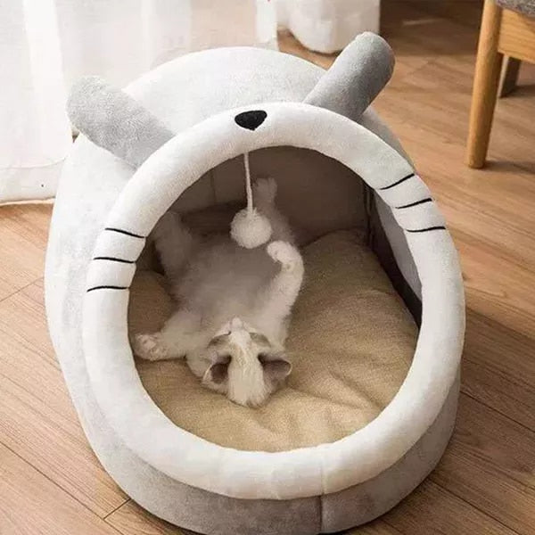 Enclosed Warm Cat Bed for Portable Pet Beds
